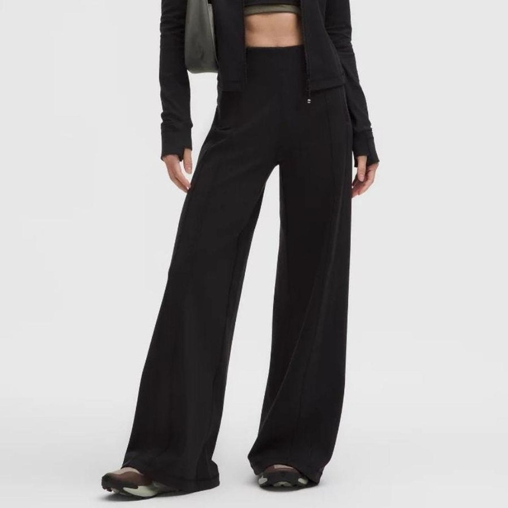 Lululemon Define High-Rise Wide-Leg Pant Lyon
